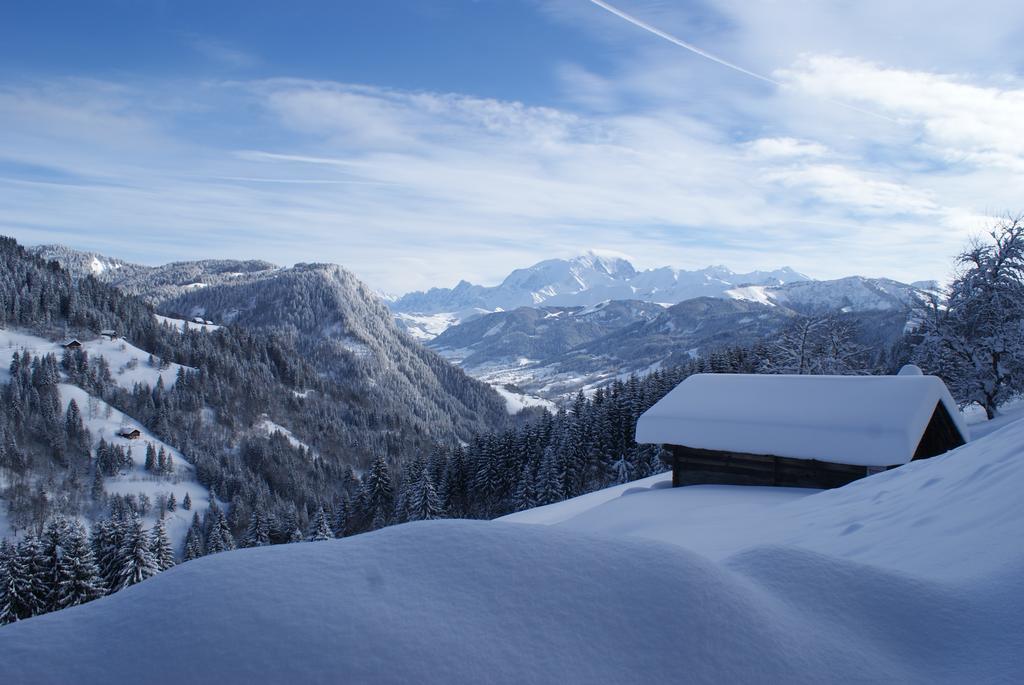 Cabane Entre Terre Et Ciel Saint-Nicolas-la-Chapelle  Exterior photo